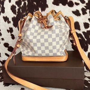 PRE LOVED LOUIS VUITTON DAMIER AZUR NOE’ BB, WHITE   C. O. A. Included
